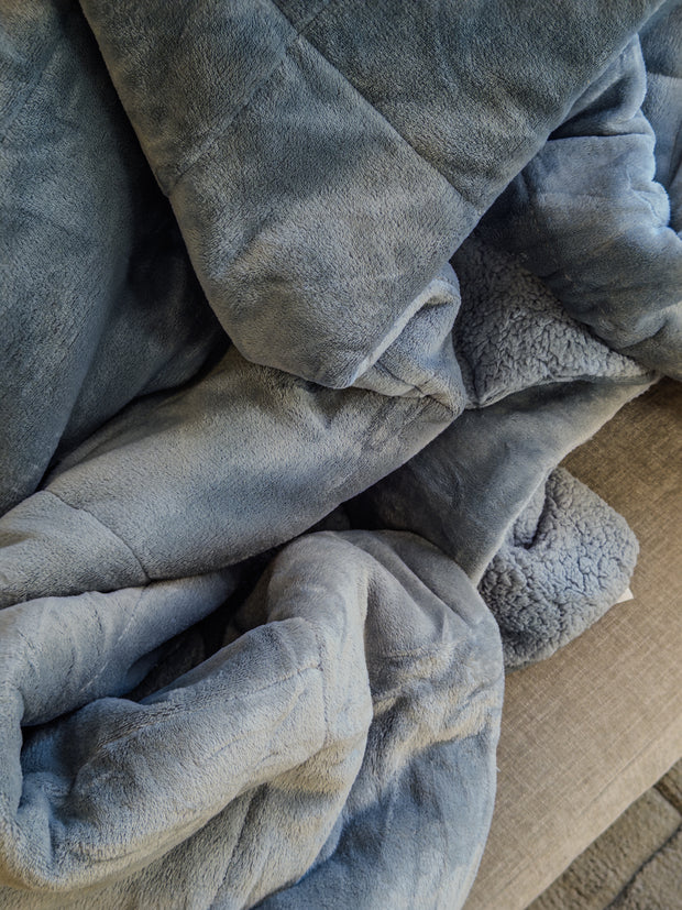 <h2>Nuestros Edredones<br/><span style="text-decoration:underline">Sentí la calidez</span></h2>